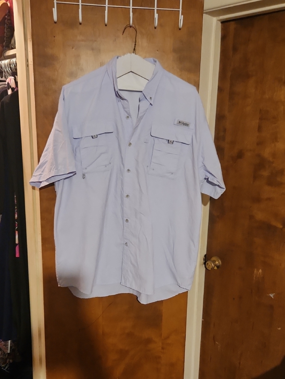 Columbia Light Lavender Short Sleeve Button-Up Fishing Shirt